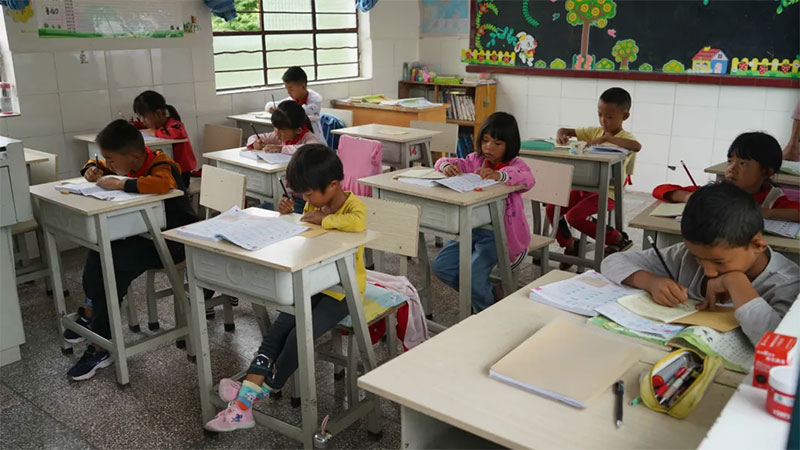 ����ɭ���M(j��n)���S�h���ľ�ٛ(z��ng)