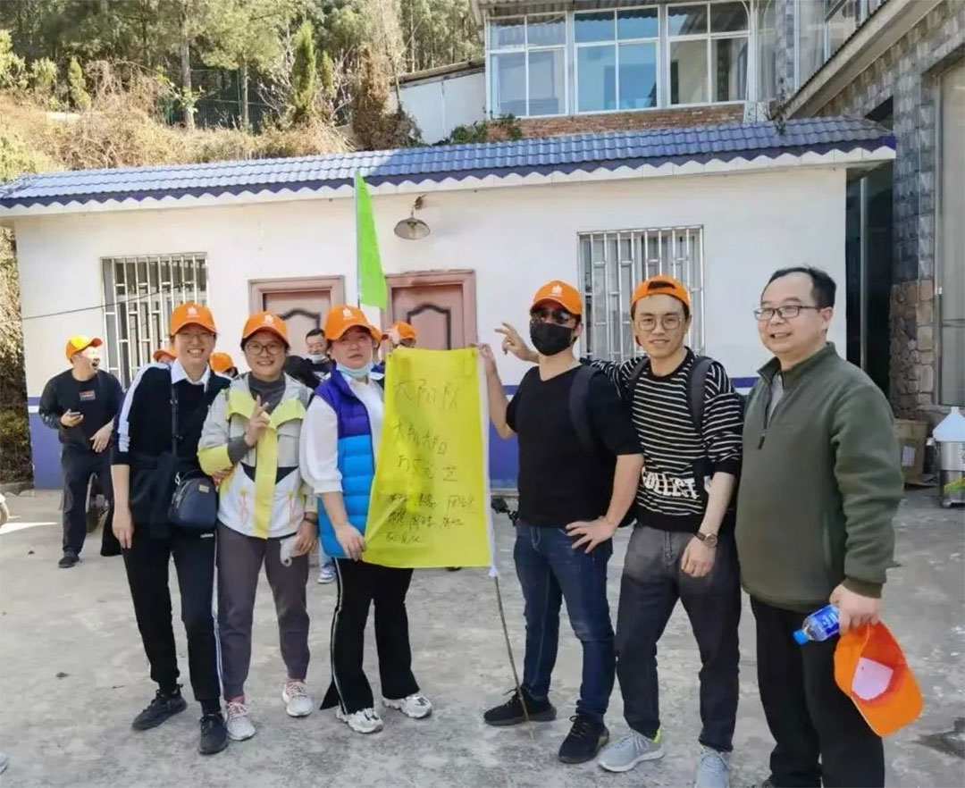 Ů��ح����ɭ�����_չ����F�����