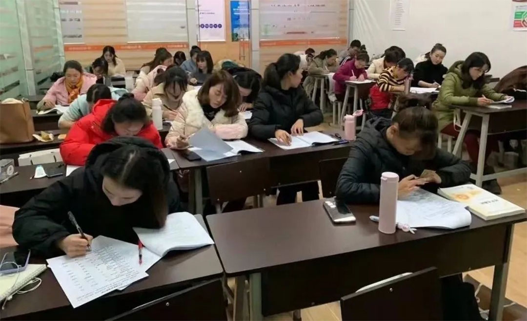 ����W�T�LՄ