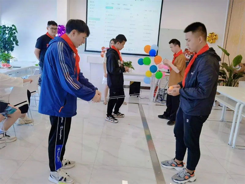 ��һ�������ɭ�^�c����ͬ�ă�ͯ����