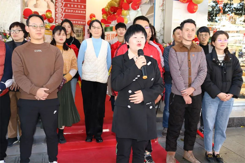 ����ɭ��������У�^�_�I