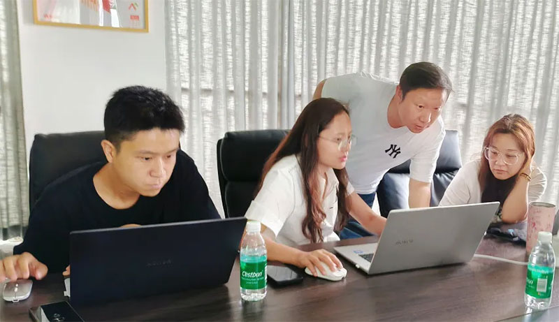 ��I�x�� | ��DeepSeek���������YԴ���@���x����Ӗ����������Ч�ܴa