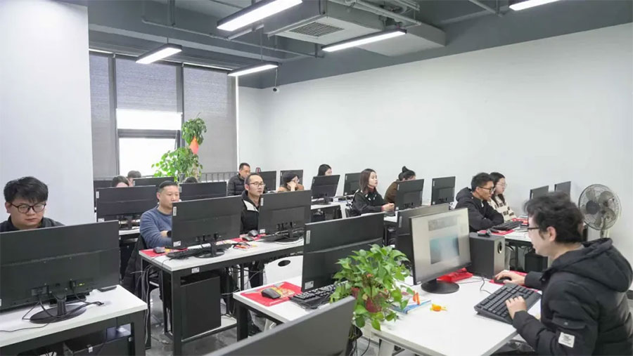 ����ɭ�����e��AI�����w�_�l(f��)���ý��Е�